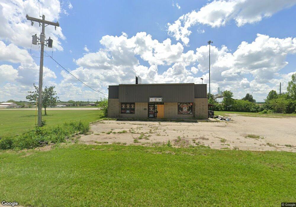 555 SW 39th St, Topeka, KS 66609 - photo 1