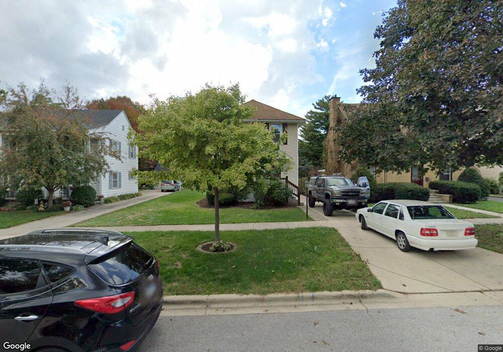 209 S Commonwealth Ave, Aurora, IL 60506 - photo 1