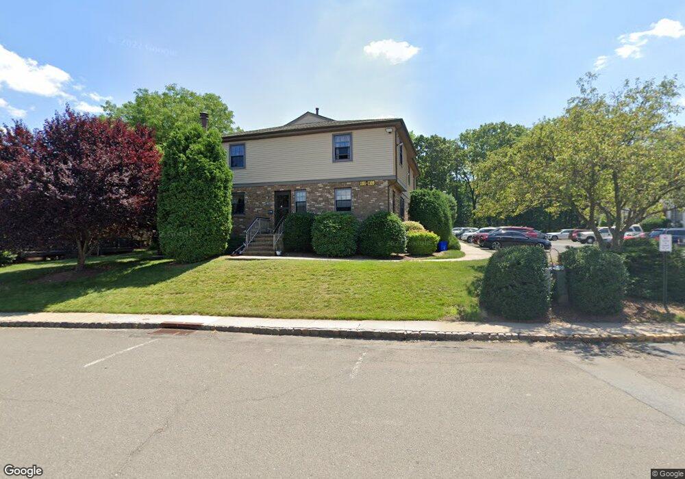 1104 Maple Hill Dr, Woodbridge, NJ 07095 - photo 1