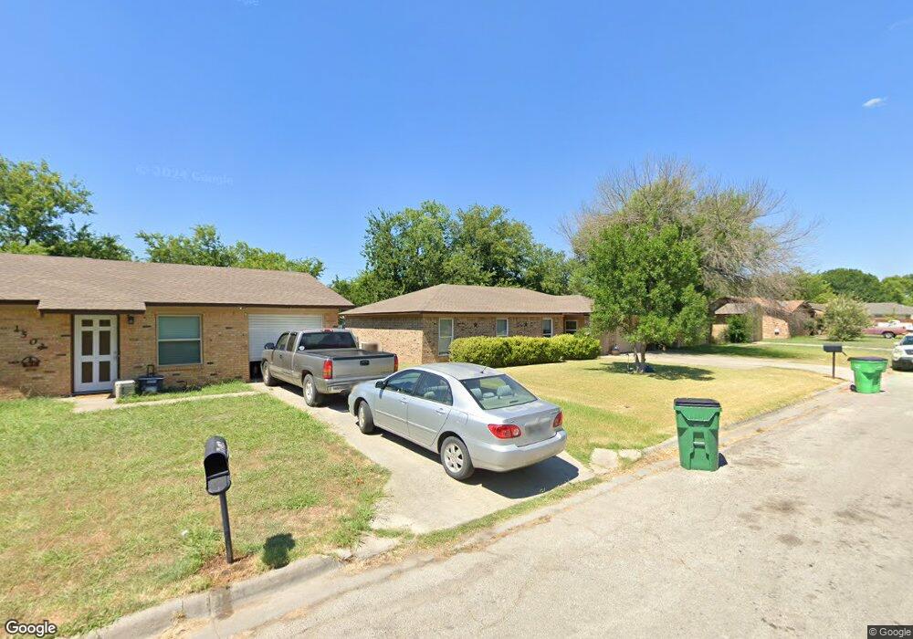 1505 Patricia Dr, Gainesville, TX 76240 - photo 1