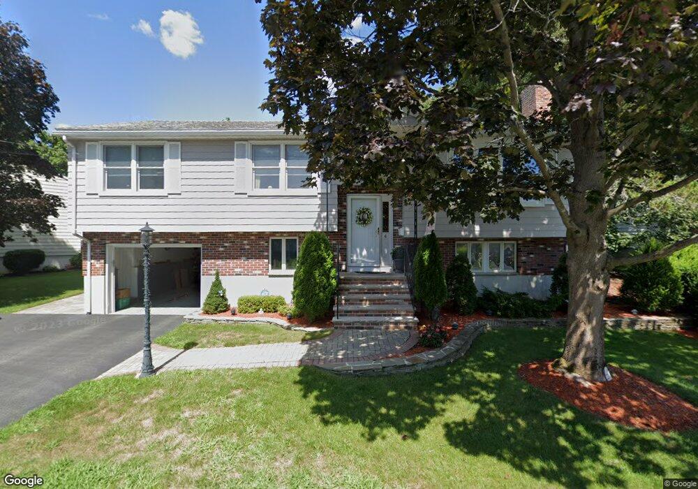 4 Kimball Dr, Stoneham, MA 02180 - photo 1