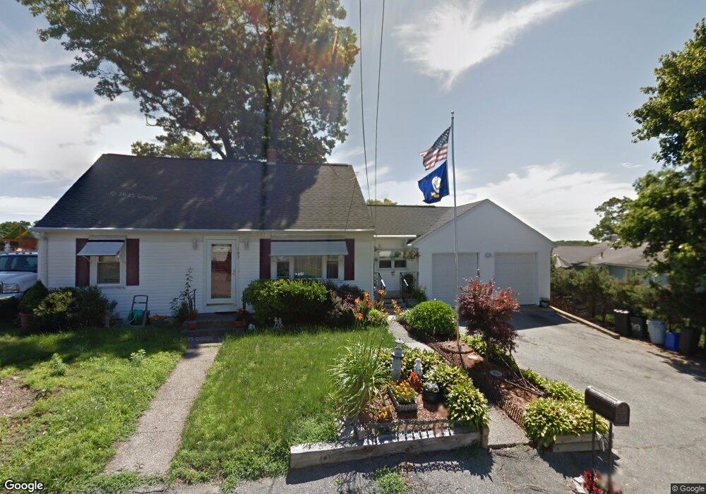 103 Vineyard Ave, Cumberland, RI 02864 - photo 1