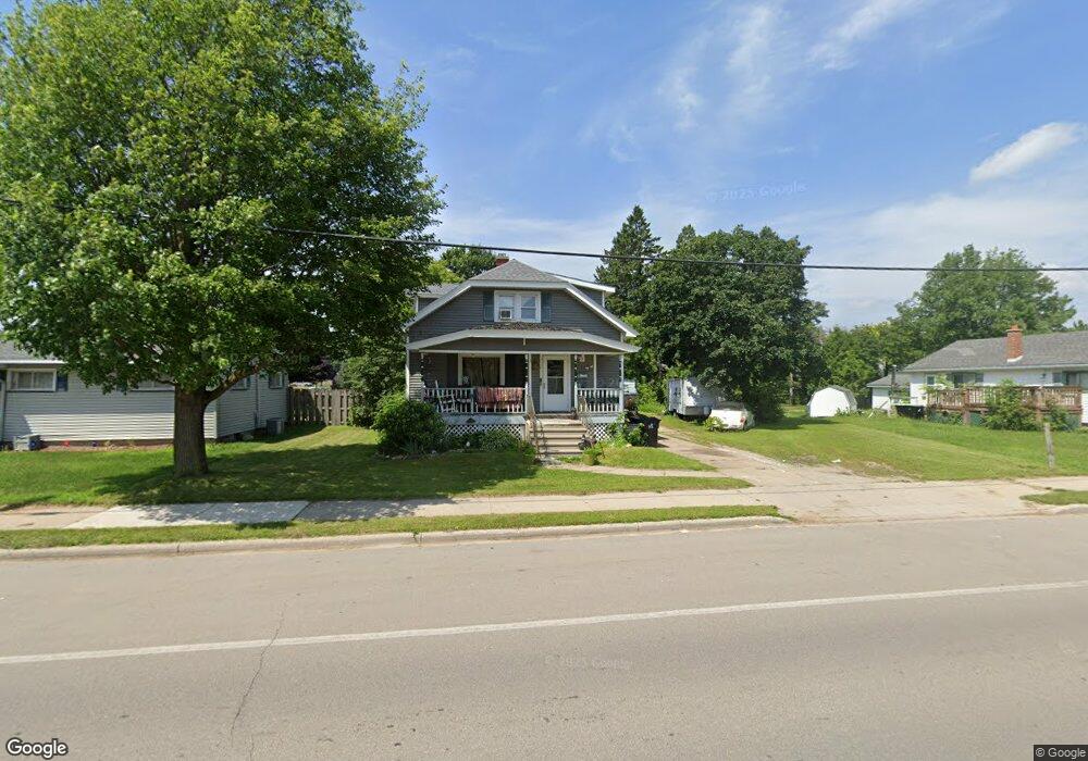 2017 13th St, Menominee, MI 49858 - photo 1