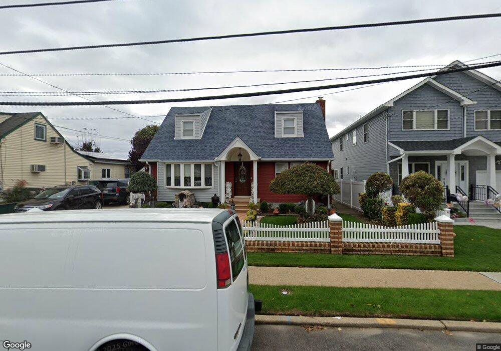 32 Hunnewell Ave, Elmont, NY 11003 - photo 1
