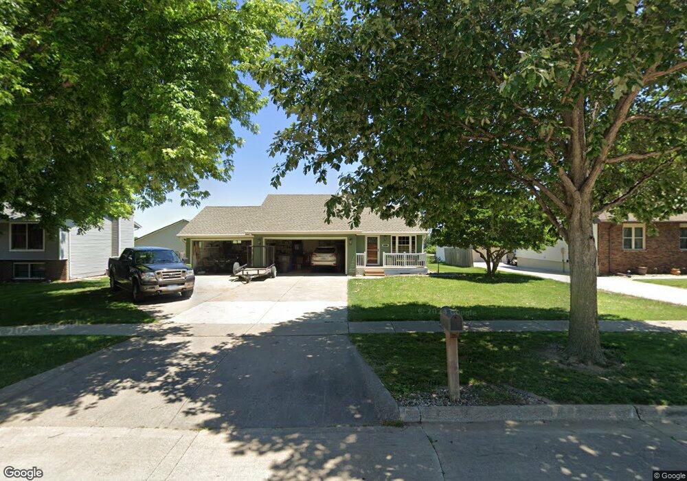 3907 SE 26th St, Des Moines, IA 50320 - photo 1