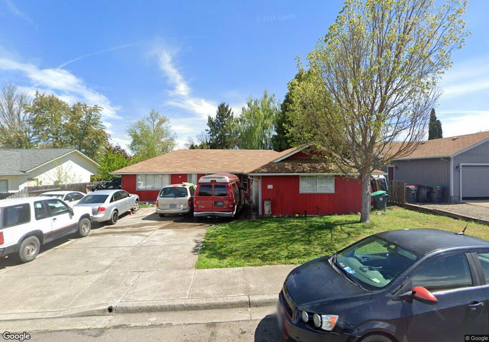 325 Snowy Butte Ln, Central Point, OR 97502 - photo 1