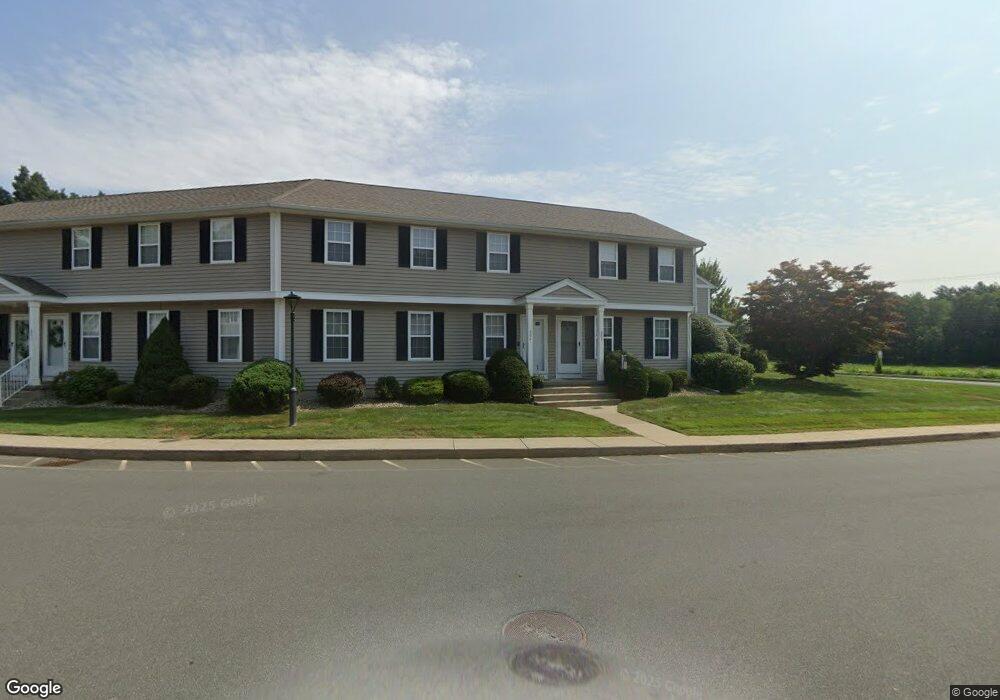 204 Meadowecrest Cir, Ludlow, MA 01056 - photo 1