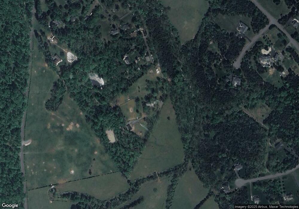 39779 Toad Hall Ln, Aldie, VA 20105 - photo 1