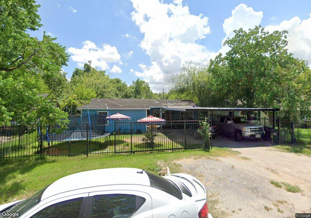 7602 Delavan Dr, Houston, TX 77028 - photo 1