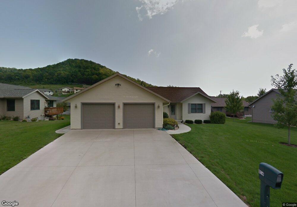 914 Cortland Ln, La Crescent, MN 55947 - photo 1