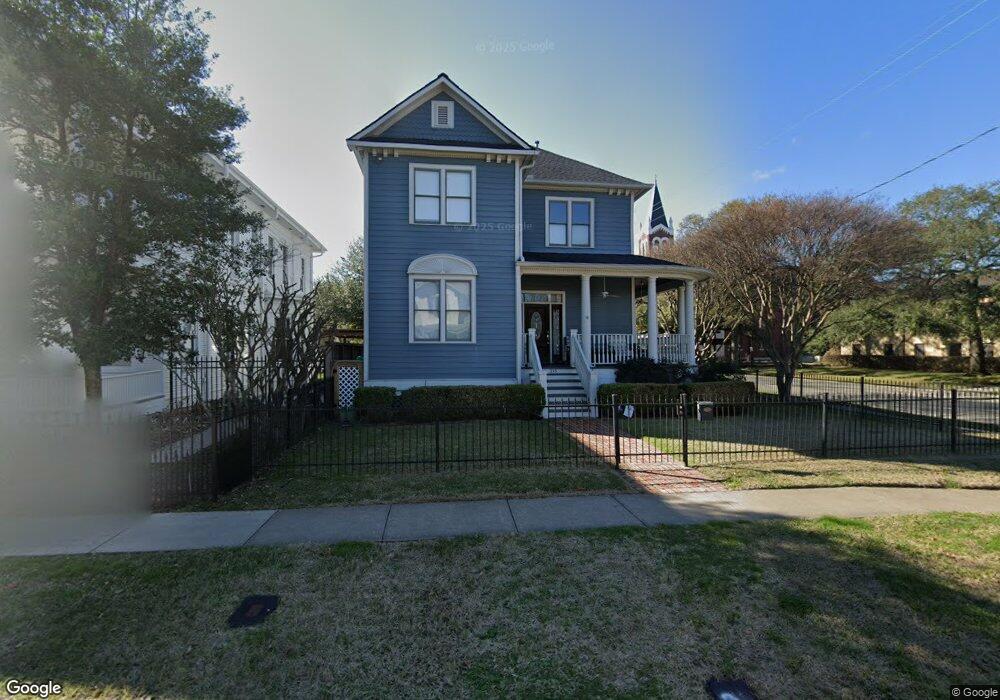 945 Cortlandt St, Houston, TX 77008 - photo 1