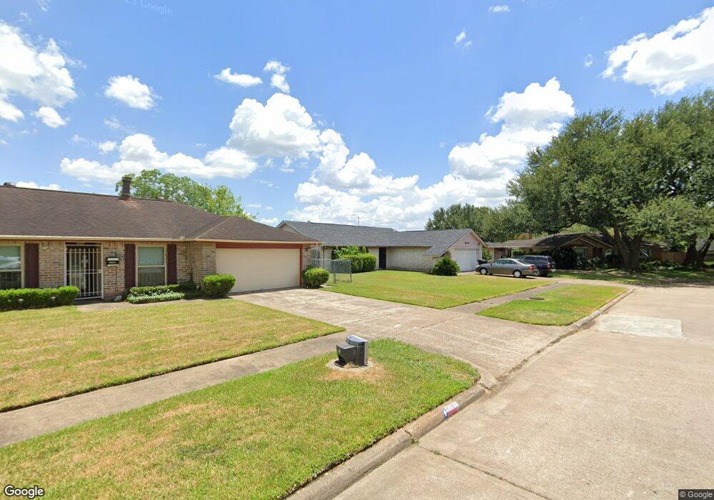 8455 Misty Vale Ln, Houston, TX 77075 - photo 1