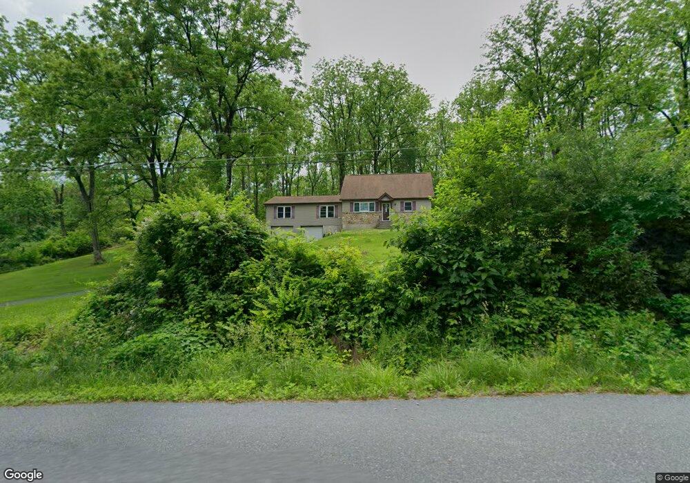 7852 7th St, Slatington, PA 18080 - photo 1