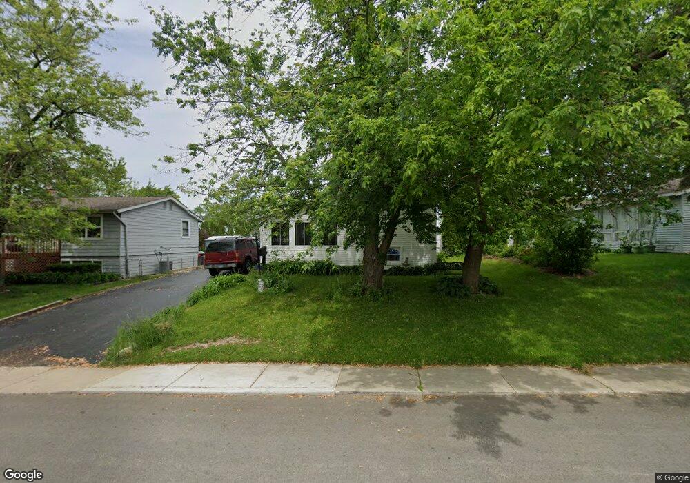 1147 Denver Dr, Carpentersville, IL 60110 - photo 1