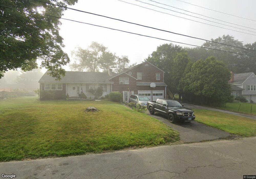 12 Kenilworth Dr E, Stamford, CT 06902 - photo 1