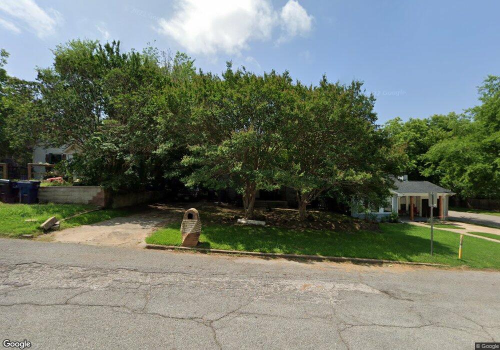 1426 W Chestnut St, Denison, TX 75020 - photo 1