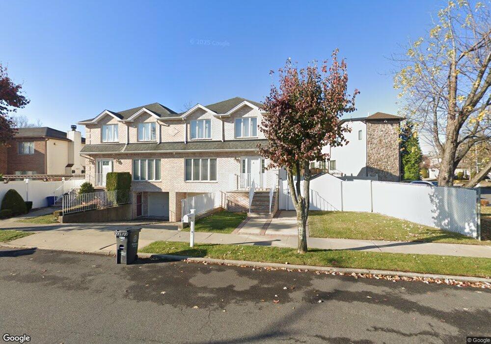 4 Clearmont Ave, Staten Island, NY 10309 - photo 1