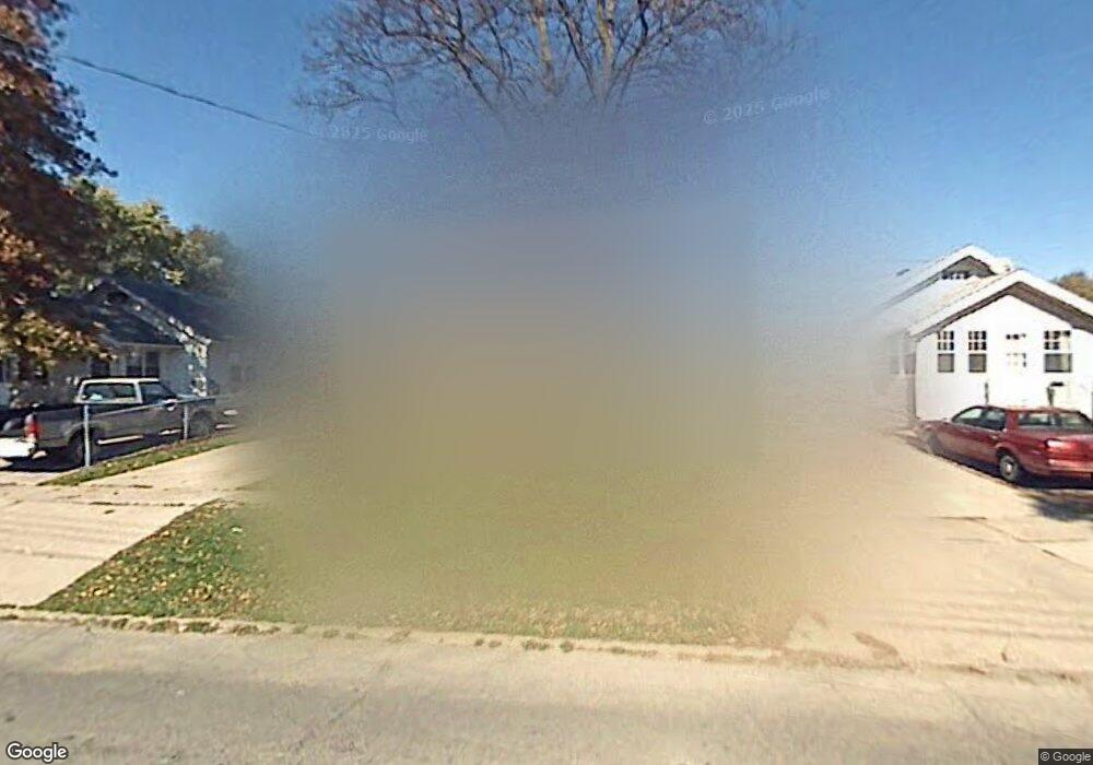 516 N 8th Ave E, Newton, IA 50208 - photo 1