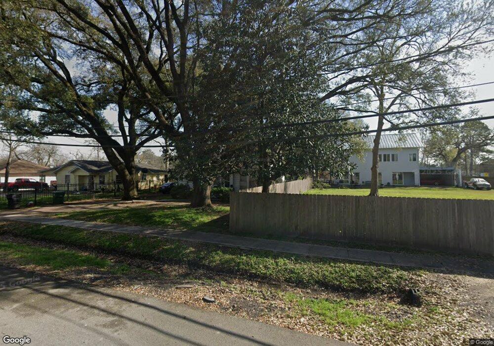 608 Wainwright St, Houston, TX 77022 - photo 1