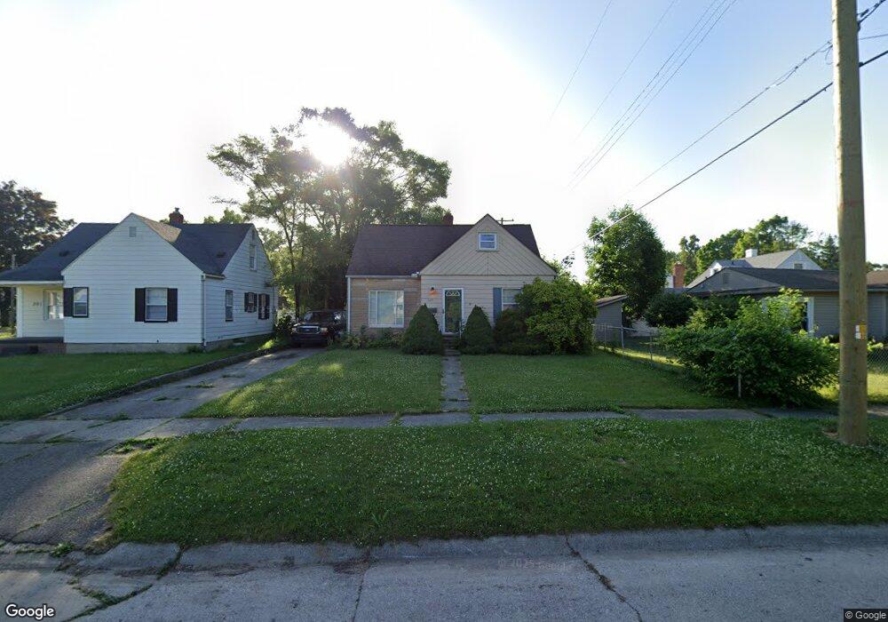 305 Chandler St, Flint, MI 48503 - photo 1