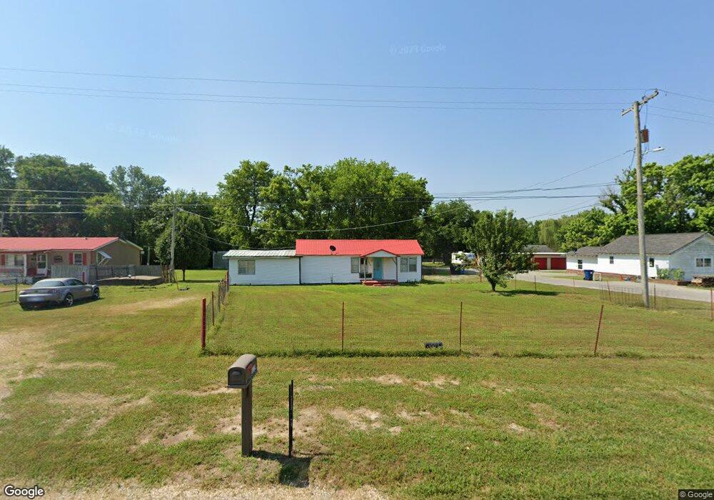 501 E Main St, Chouteau, OK 74337 - photo 1