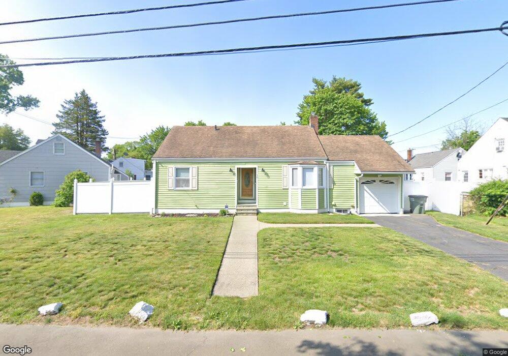 30 Nutmeg Rd, Bridgeport, CT 06610 - photo 1