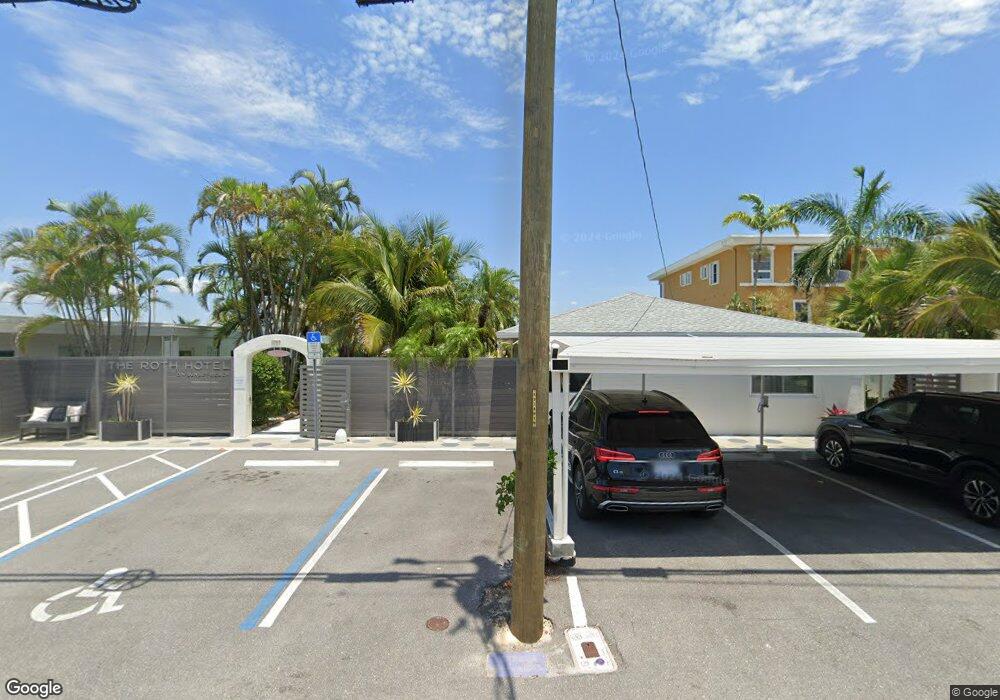 7963 Bayshore Dr, Treasure Island, FL 33706 - photo 1