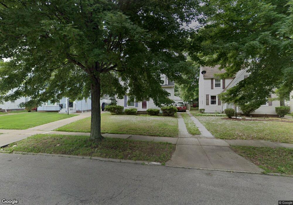 18324 Maple Heights Blvd, Maple Heights, OH 44137 - photo 1