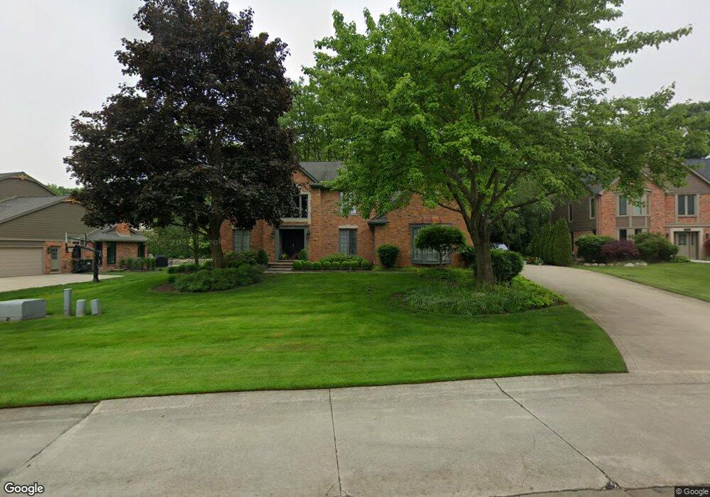 3779 Summit Ridge Dr, Rochester Hills, MI 48306 - photo 1