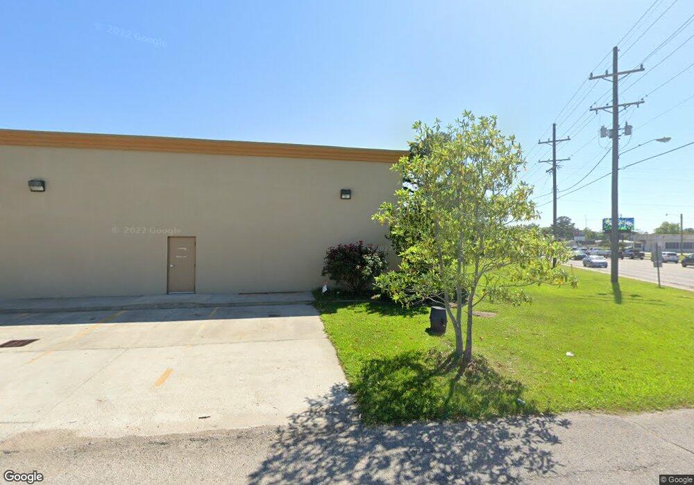 109 S Lewis St, New Iberia, LA 70560 - photo 1