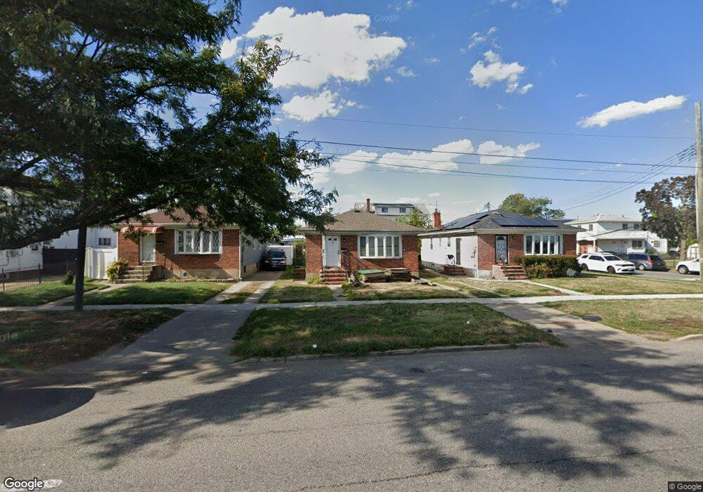 15815 N Conduit Ave, Jamaica, NY 11434 - photo 1