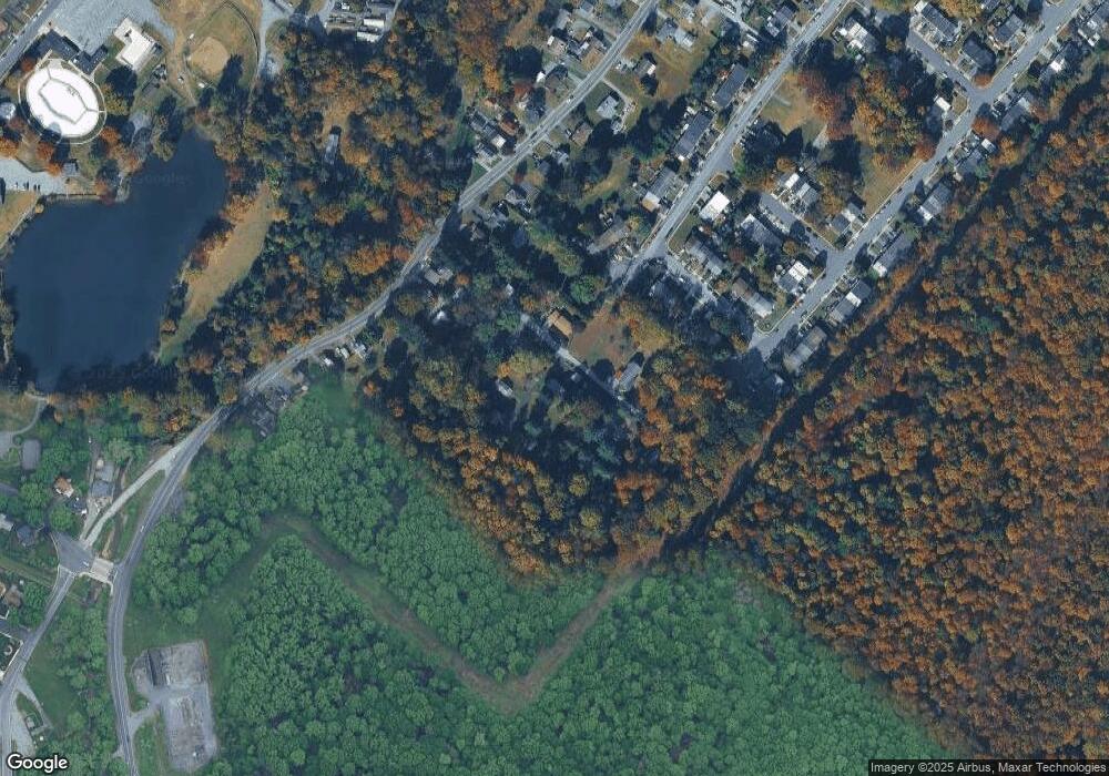 645 Gerhart Ln, Reading, PA 19606 - photo 1