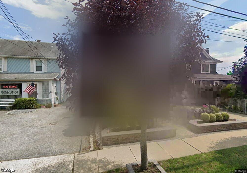 100 Rocklyn Ave, Lynbrook, NY 11563 - photo 1