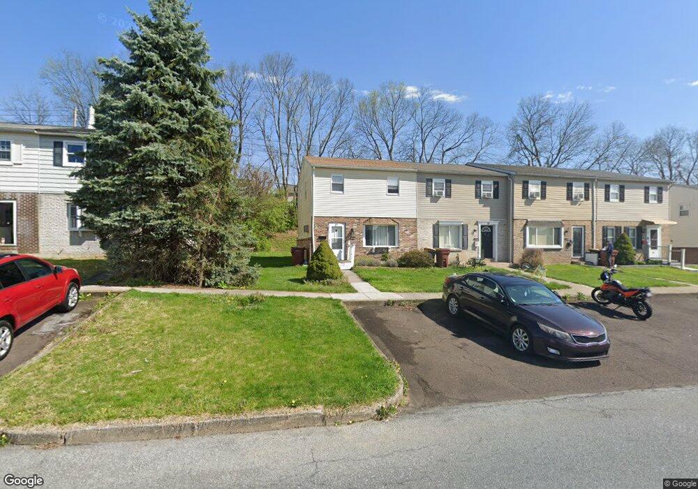 27 Madison Ln, Whitehall, PA 18052 - photo 1