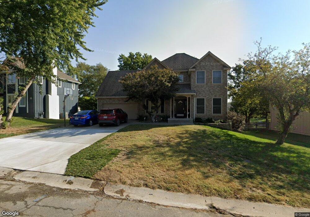 5127 SW Pelican Point, Lees Summit, MO 64082 - photo 1