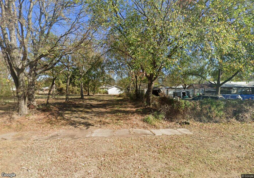 609 N Taft Ave, Okmulgee, OK 74447 - photo 1