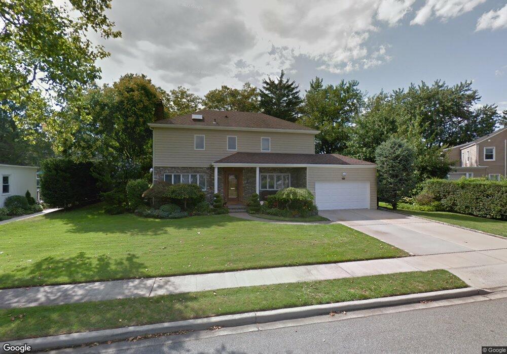 1634 Kent Dr, Hewlett, NY 11557 - photo 1