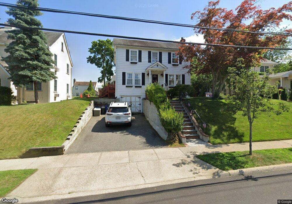 66 Hillcrest Ave, Manhasset, NY 11030 - photo 1