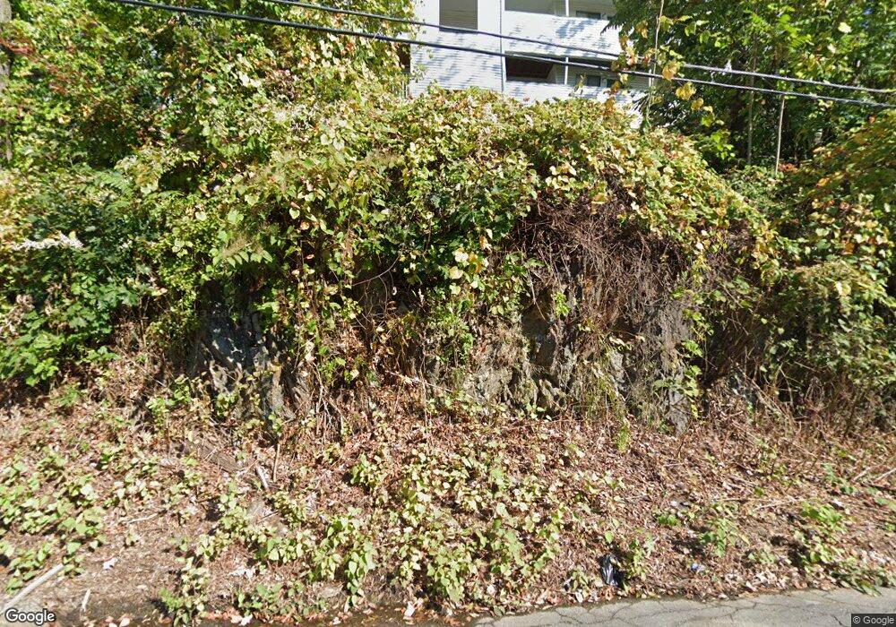 218 Waterville St unit 10, Waterbury, CT 06710 - photo 1