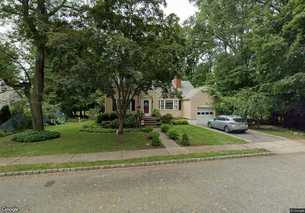 31 Laureldale Ave, Metuchen, NJ 08840 - photo 1