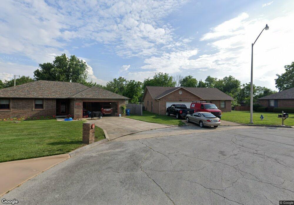 2129 S Hedgewood Dr, Bolivar, MO 65613 - photo 1