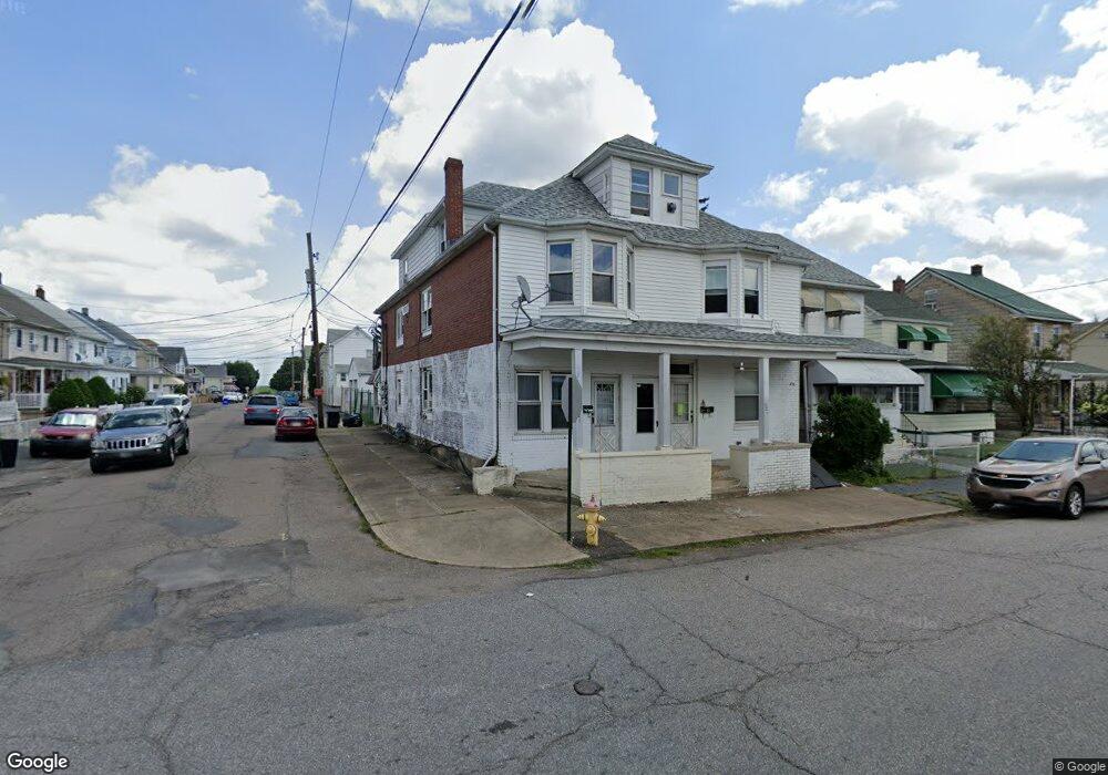 921 N Locust St, Hazleton, PA 18201 - photo 1