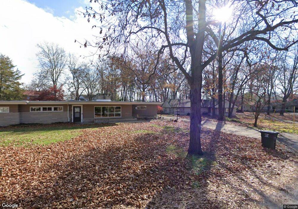 802 Hickory Hill Dr, Effingham, IL 62401 - photo 1