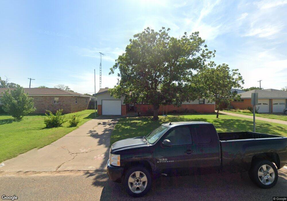 818 Canyon St, Plainview, TX 79072 - photo 1