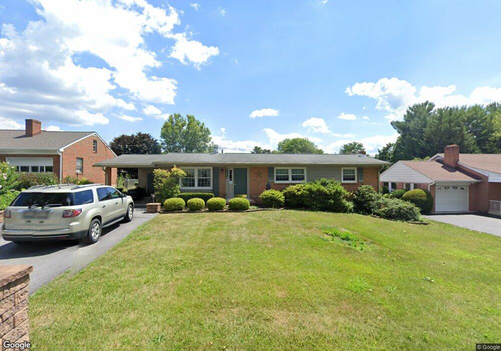 17921 Pin Oak Rd, Hagerstown, MD 21740 - photo 1