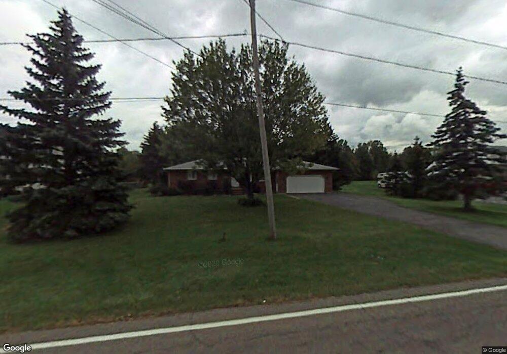 2726 Homeyer Rd, North Tonawanda, NY 14120 - photo 1