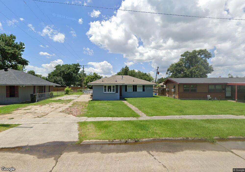 3610 E Roosevelt St, Lake Charles, LA 70607 - photo 1