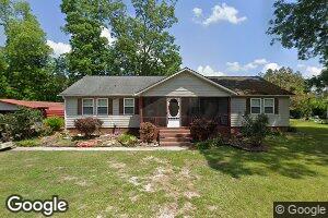 28 S Shockley St, Alapaha, GA 31622