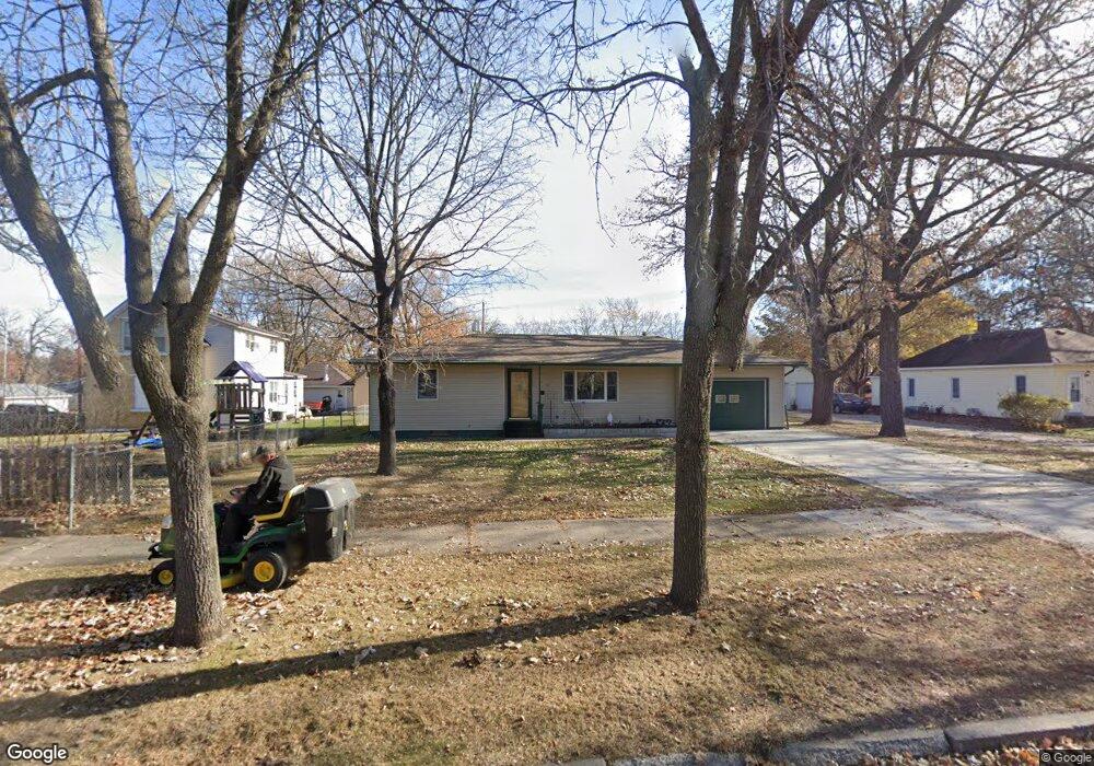 904 Broadway Ave S, Sauk Rapids, MN 56379 - photo 1