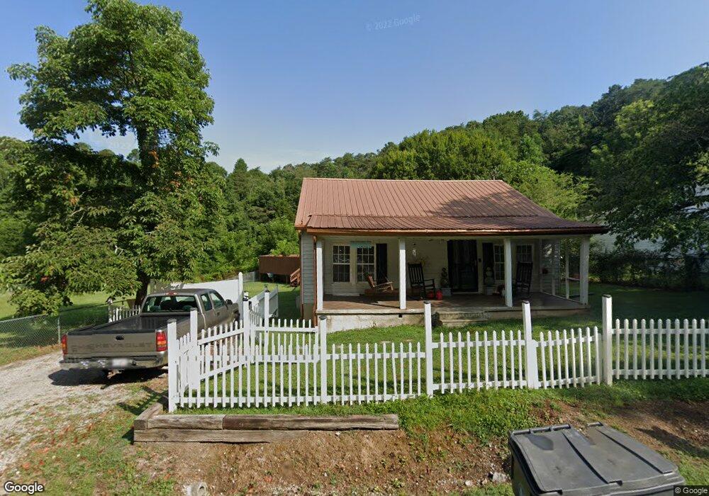 611 Bradley Ave, La Fayette, GA 30728 - photo 1